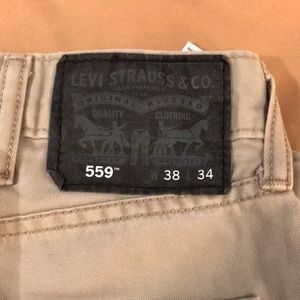 Men’s 38x34 light tan Levi’s jeans (559)